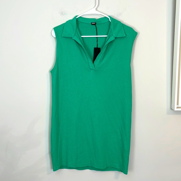 Monrow Tops - Monrow sleeveless V-neck, collared top or mini dress in color green